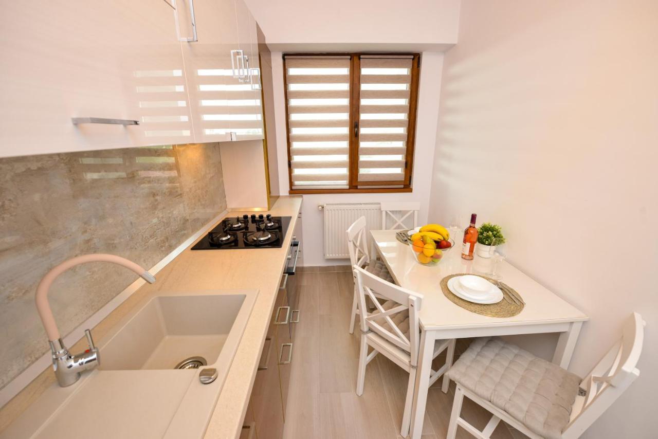 Sofia Cozy Apartment - Underground Private Parking Bucharest Exterior photo